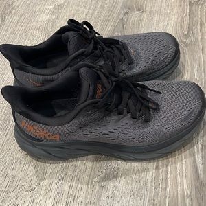 Hoka sneakers size 6.5 great condition